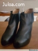 Zwarte laarsjes met rode zool